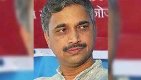 Vishwambhar Chaudhary : डॉ. विश्वंभर चौधरी यांच्या व्याख्यानाप्रसंगी गोंधळ, हिंदुत्ववादी संघटनांचा आक्षेप