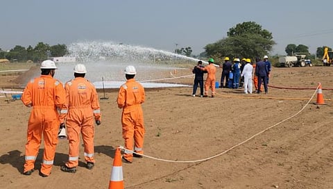 Nashik News : मनमाडला इंधनवाहिनीतून गळती अन् धावपळ