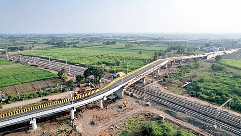 मिरजेच्या अभियंत्यांनी बांधला उड्डाण पूल