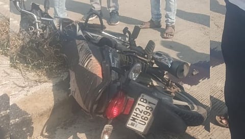 जालना : परतुर वाटुर रोडवर ट्रॅक्टरच्या धडकेत दुचाकीस्वार ठार, तर एक जण गंभीर जखमी