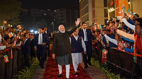 मध्य प्रदेश, राजस्थान आणि छत्तीसगड विधानसभा निवडणुकीत भाजपला घवघवीत यश मिळाले. यानंतर रविवार, ३ डिसेंबर रोजी भाजप मुख्यालयात पंतप्रधान नरेंद्र मोदी यांनी कार्यकर्त्यांना संबोधित केले.