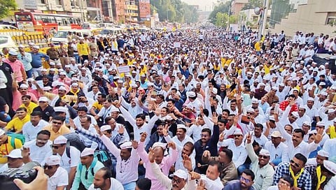 Old pension scheme : जुन्या पेन्शनसाठी सरकारी अधिकार्यांचे उद्या सामूहिक रजा आंदोलन