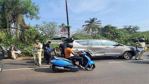 गोवा : आरोग्य मंत्री विश्वजित राणे यांच्या ताफ्यातील वाहनाला बसची धडक