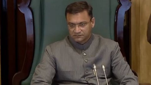 Pro-Term Speaker of Telangana : नवनिर्वाचित आमदारांनी अकबरुद्दीन ओवेसींसमोर घेतली शपथ; भाजप आमदारांचा बहिष्कार