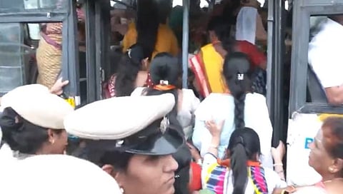 बेळगाव घटनेच्या निषेधार्थ मोर्चा; भाजप महिला कार्यकर्त्यांना अटक