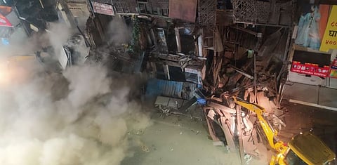 तगड्या पोलिस बंदोबस्तात, भिडे वाड्याचे सक्तीने भूसंपादन