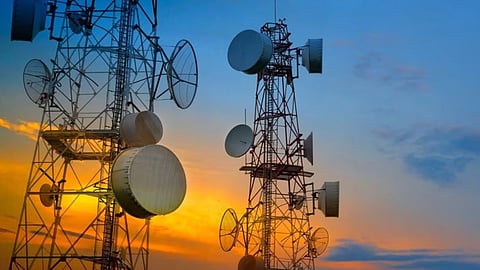 Telecommunications Bill : सार्वजनिक सुरक्षेसाठी केंद्र कोणतेही मोबाइल नेटवर्क ताब्यात घेऊ शकते, नवीन विधेयक लोकसभेत सादर