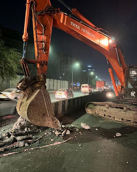 Pune News : नगर रस्त्यावरील बीआरटीवर हातोडा