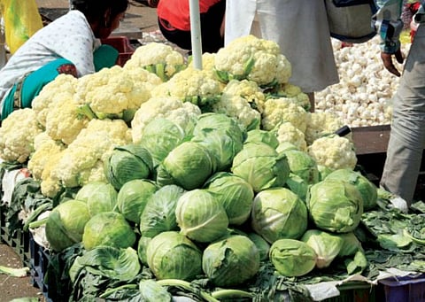 Market update : पुण्यात फळभाज्यांतील स्वस्ताई टिकून