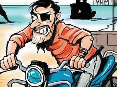 Pune Crime News : तीन दुचाकी चोरट्यांना बेड्या