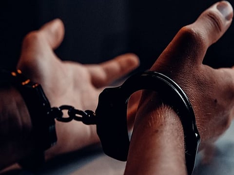 Crime News : मध्य प्रदेशातून आणली चार पिस्तुले; चौघांना अटक