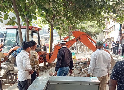 अतिक्रमणांवर हातोडा; कोथरूडला 30 हजार स्क्वेअर फूट बांधकाम पाडले