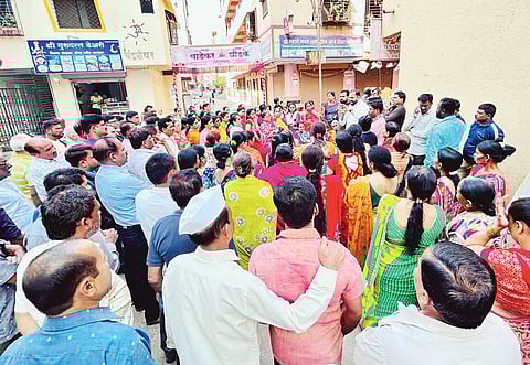 पाणी अन् रस्त्यासाठी ढमाळवाडीत नागरिकांचा आक्रोश !