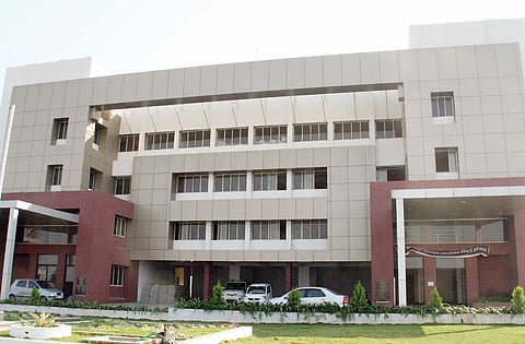 Pimpri News : आरटीओचा सर्व्हर बंद; नागरिकांना मनस्ताप