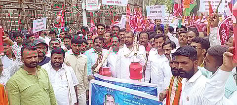 Pune News : दूध दरवाढीसाठी रयत क्रांती संघटनेचा कावड मोर्चा