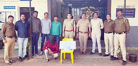 Crime News: बेकायदेशीर हत्यार बाळगणाऱ्यास अटक