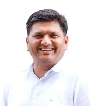 साखर वाटण्यापेक्षा कांदा निर्यातीवर बोलावे : आमदार प्राजक्त तनपुरेंची टीका