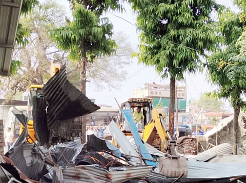 संगमनेरमधील ‘ते’ अतिक्रमण अखेर जमिनदोस्त