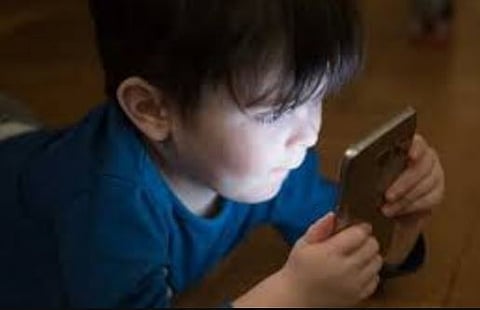 सावधान ! मोबाईलमुळे मुलांना लागतेय गेमिंग डिसऑर्डरचे व्यसन