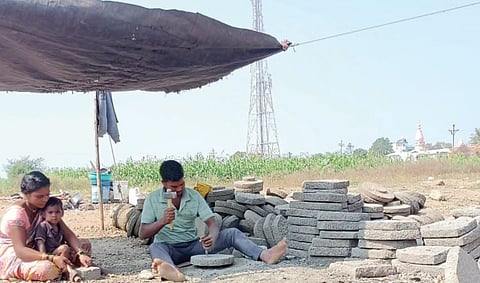 पारंपरिक पाटा, वरवंटा, उखळ, जाते लुप्त होण्याच्या मार्गावर