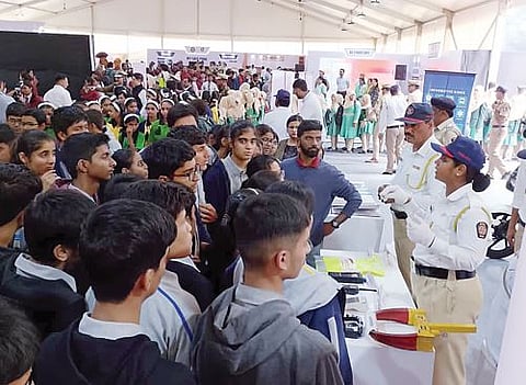 प्रात्यक्षिके अन् बँडने ‘तरंग’ला सुरुवात; रितेश कुमार यांची संकल्पना