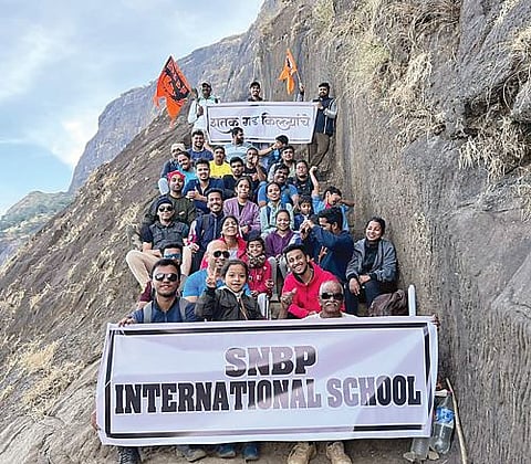 अभिमानास्पद ! ‘शर्विका’ची 100 व्या किल्ल्याला गवसणी