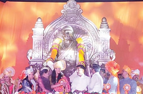 नगरमध्ये छत्रपती शिवाजी महाराज पुतळ्याचे लोकार्पण