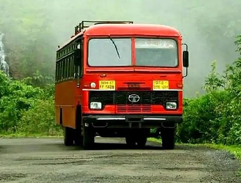 ‘एसटी’ सुरक्षेच्या मार्गावर; अपघात अन् मृतांच्या संख्येतही घट