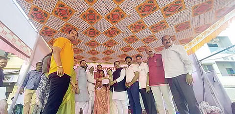 प्रशासनाच्या आश्वासनानंतर देहूतील उपोषण मागे