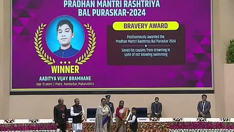 नंदुरबारच्या आदित्य ब्राह्मणेला राष्ट्रपतींच्या हस्ते मरणोत्तर प्रधानमंत्री राष्ट्रीय बाल पुरस्कार प्रदान
