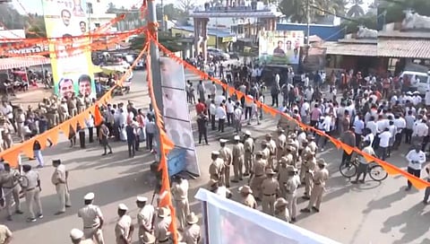 Karnataka Mandya : ध्वजस्तंभ हटवल्याने मंड्या तालुक्यात तणाव