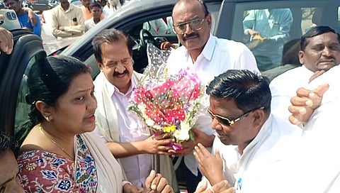 हिंगोली : औंढा-वसमत येथे रमेश चेन्नीथला, नाना पटोले यांचे स्वागत