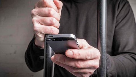 गोवा : कोलवाळ कारागृहातून १३ मोबाईल जप्त