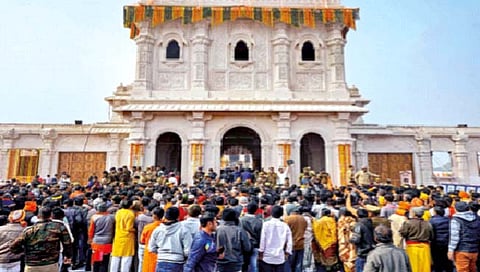 रामलल्लाचरणी पहिल्याच दिवशी पाच लाख भाविक