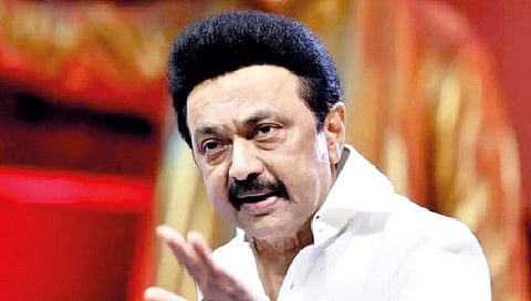 तामिळनाडूतील राजकीय रस्सीखेच