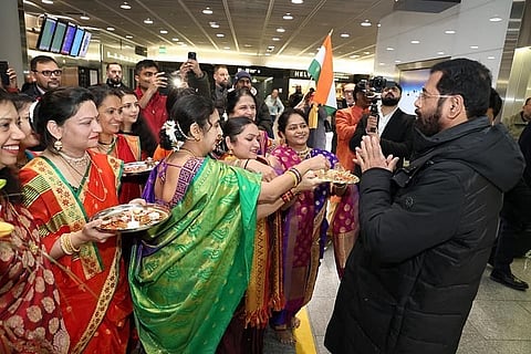 Eknath Shinde : मुख्यमंत्री एकनाथ शिंदे यांचे झुरीकमध्ये मराठी बांधवाकडून उत्साही स्वागत