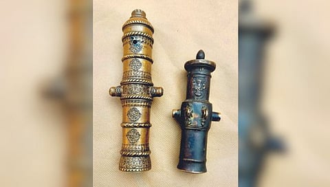 पाच इंच लांबीची इशारतीची तोफ; 18 व्या शतकात ब्रांझ धातूपासून घडवणूक