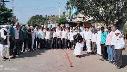 Nashik News : मराठा आरक्षणाची मागणी पूर्ण झाल्याने खर्डेत जल्लोष