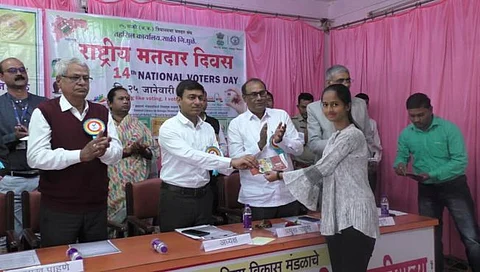 Dhule News | लोकशाहीच्या बळकटीकरणासाठी मतदानाचा हक्क बजवावा : जिल्हाधिकारी गोयल
