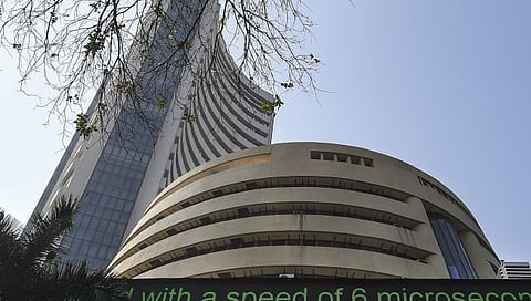 Stock Market Closing Bell | Sensex पहिल्यांदाच ७४ हजार पार, Niftyचाही नवा उच्चांक