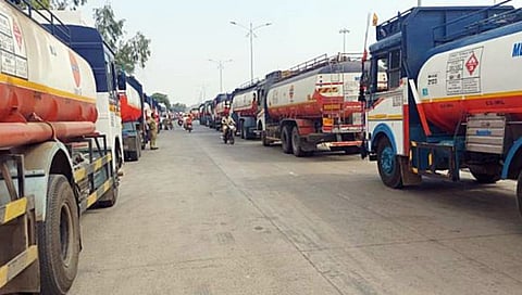 Nashik News : टँकरचालकांचा संप अखेर मागे, इंधनपुरवठा सुरळीत