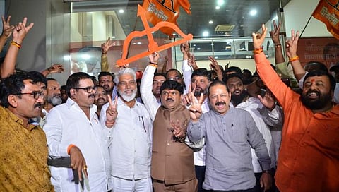 Nashik Shinde Gat : शिंदे गटाकडून शहरात आनंदोत्सव