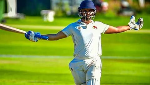 Agni Chopra : ’12वी फेल’ फेम दिग्दर्शकाच्या मुलाचा प्रथम श्रेणी क्रिकेटमध्ये विक्रम; ठरला पहिला भारतीय फलंदाज