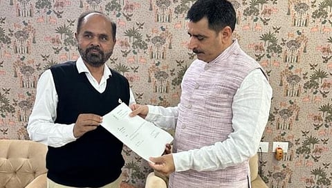 Ramlala Pran Pratishtha | गुजरातमध्ये काँग्रेसला मोठा धक्का, आणखी एका आमदाराचा राजीनामा, राम मंदिर सोहळ्याचे सांगितले कारण