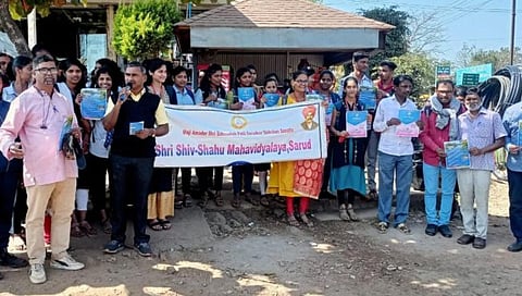 कोल्हापूर : ‘तिळगुळ घ्या.. नदी अन् पर्यावरण सांभाळा !’ महाविद्यालयीन युवतींचा पर्यावरण जागर