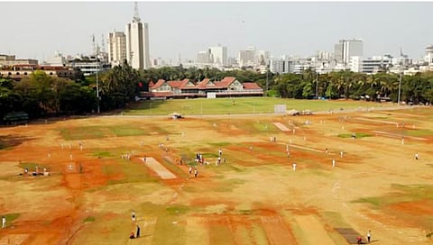 Mumbai Cricket News : एकाच मैदानावर दोन सामने, डोक्याला चेंडू लागून खेळाडूचा मृत्यू