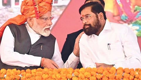 मोदींनी थोपटली मुख्यमंत्री शिंदेंची पाठ