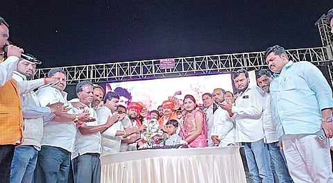 खा. डॉ. सुजय विखे पाटील अन् आ. राम शिंदे अनेक दिवसांनी एका मंचावर!