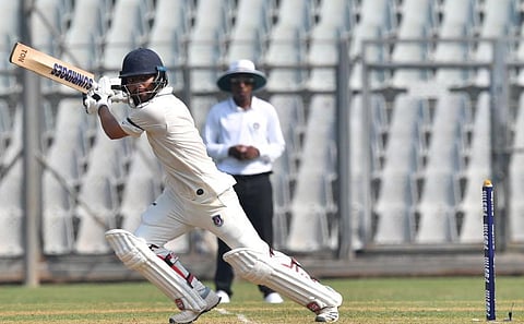 रिंकू सिंगने केरळविरुद्धच्या सामन्यात १३६ चेंडूत ९२ धावांची खेळी केली.