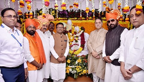 बुलढाणा: सिंदखेडराजा येथे जिजाऊ जन्मोत्सव; टपाल तिकीटाचे अनावरण